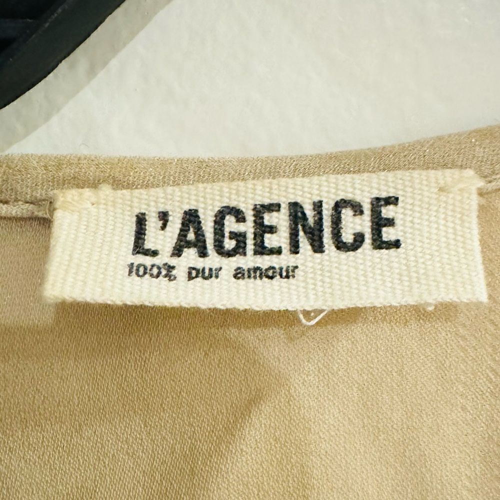 L'AGENCE Beige Shimmery Metallic Ruffle Silk Snap Button Blouse Size 4 - Picture 5 of 8